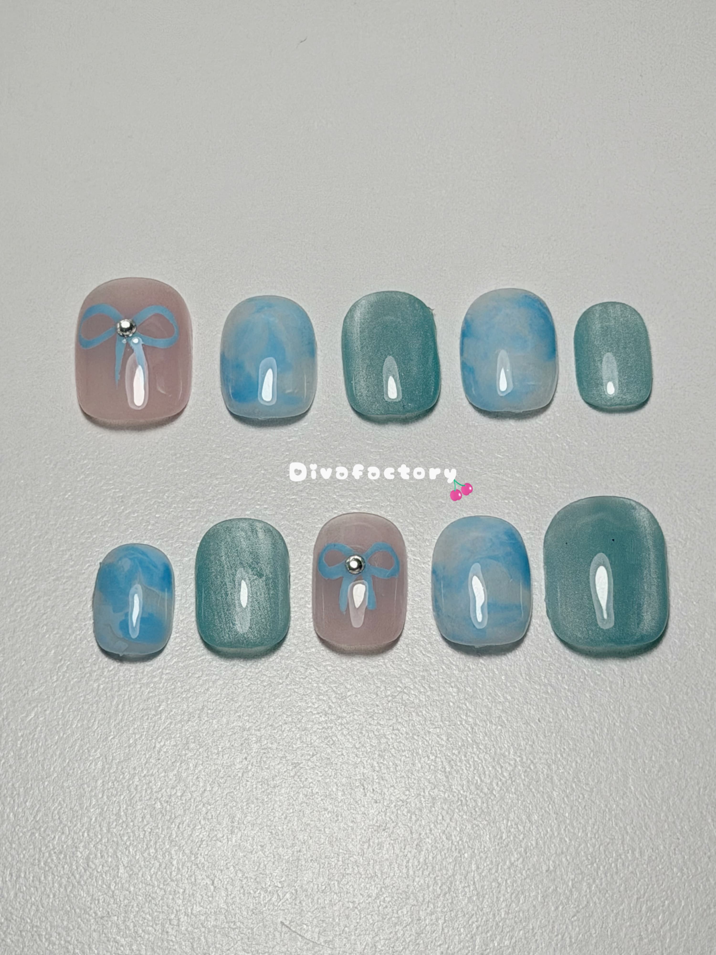 Icy ribbon - Press on nails